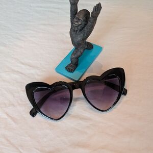 Heart-Shaped Black Sunglasses